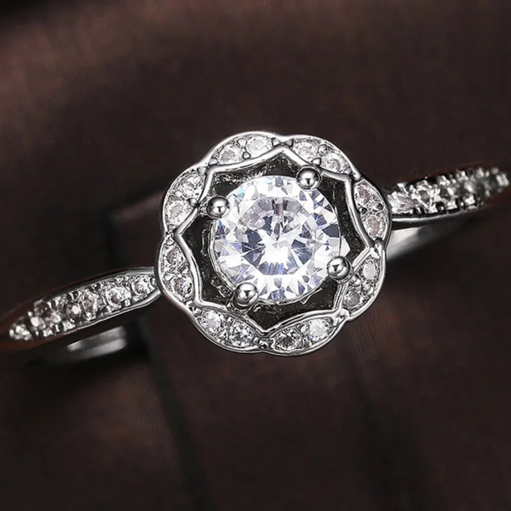 🌸Diamond CZ Beautiful Carved Vintage Hollow Silver Flower Rings for Women, K848